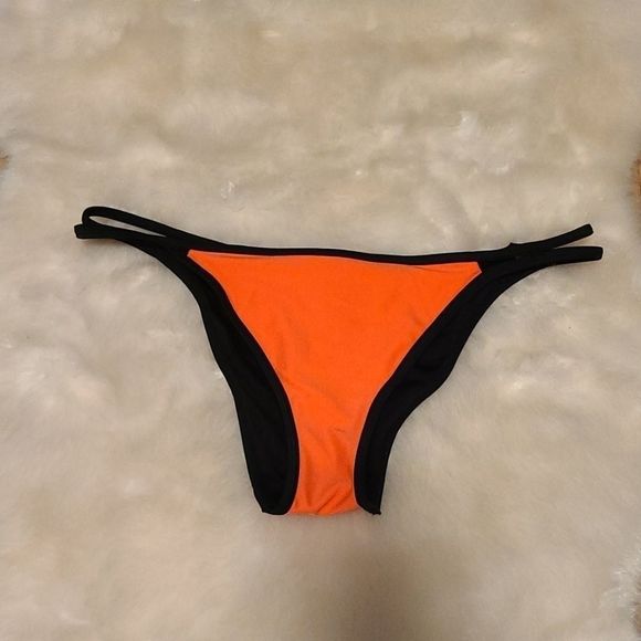 PILYQ BARCELONA BIKINI BOTTOM - Picture 3 of 4